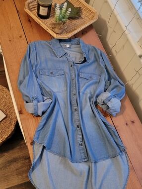 Chambray Hi-Lo Button Down Blouse